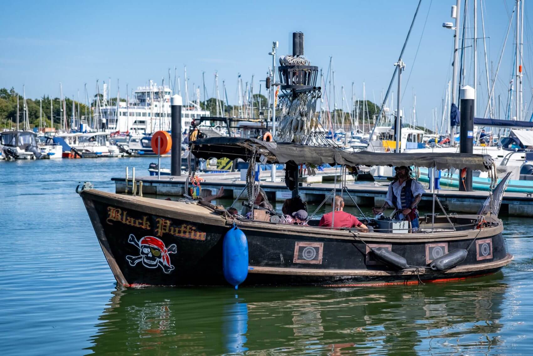 Black Puffin river tour
